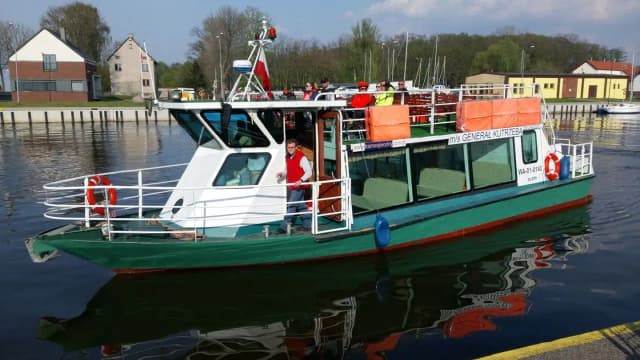 Jak dojechać z Elbląga do Krynicy Morskiej - najlepsze opcje transportu Jak dojechać z Elbląga do Krynicy Morskiej - najlepsze opcje transportu