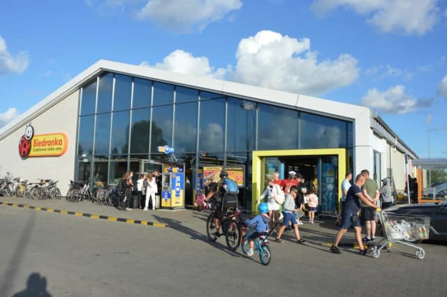 Czy w Łebie jest Biedronka? Sprawdź lokalizację i ofertę sklepu Czy w Łebie jest Biedronka? Sprawdź lokalizację i ofertę sklepu