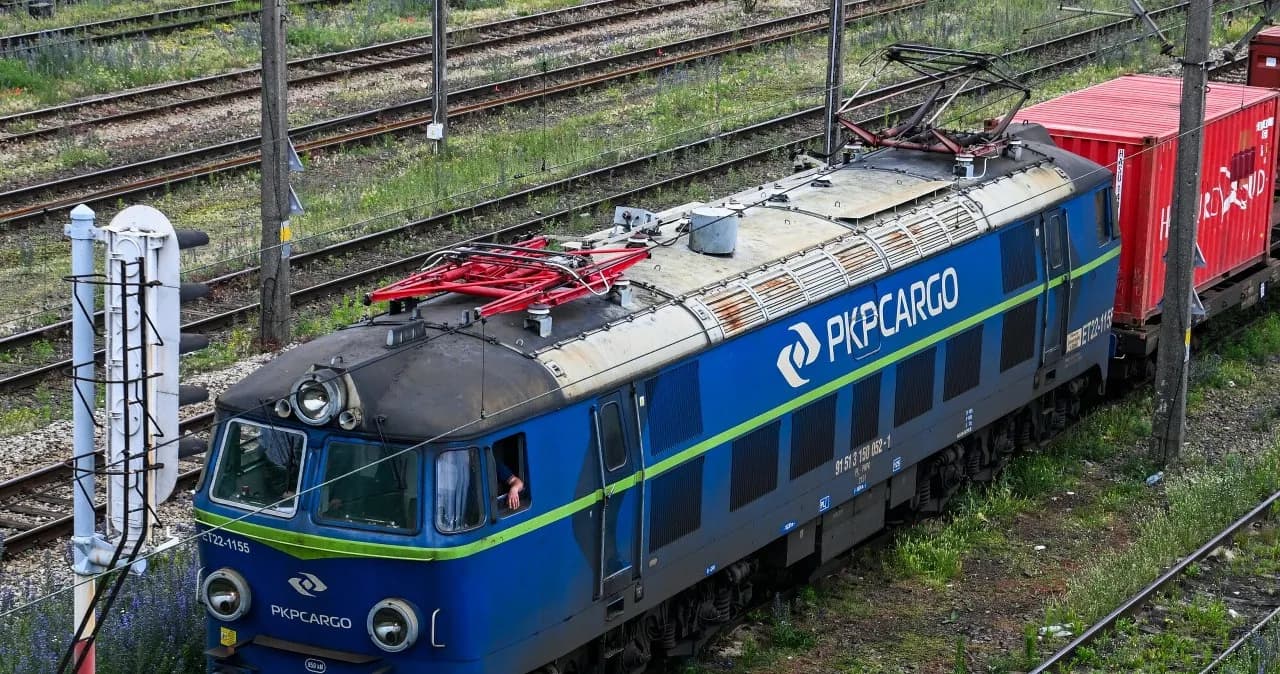 Ile zarabia naczelnik PKP Cargo? Zaskakujące fakty o wynagrodzeniu Ile zarabia naczelnik PKP Cargo? Zaskakujące fakty o wynagrodzeniu