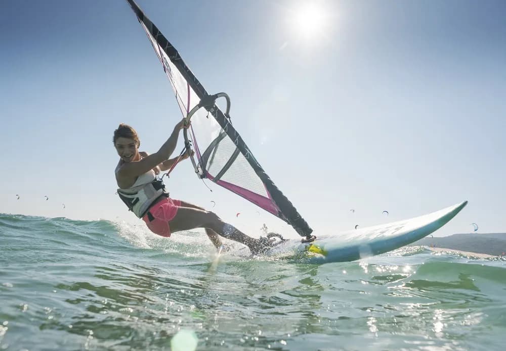 Jak dobrać deskę do windsurfingu, aby uniknąć błędów i cieszyć się pływaniem Jak dobrać deskę do windsurfingu, aby uniknąć błędów i cieszyć się pływaniem