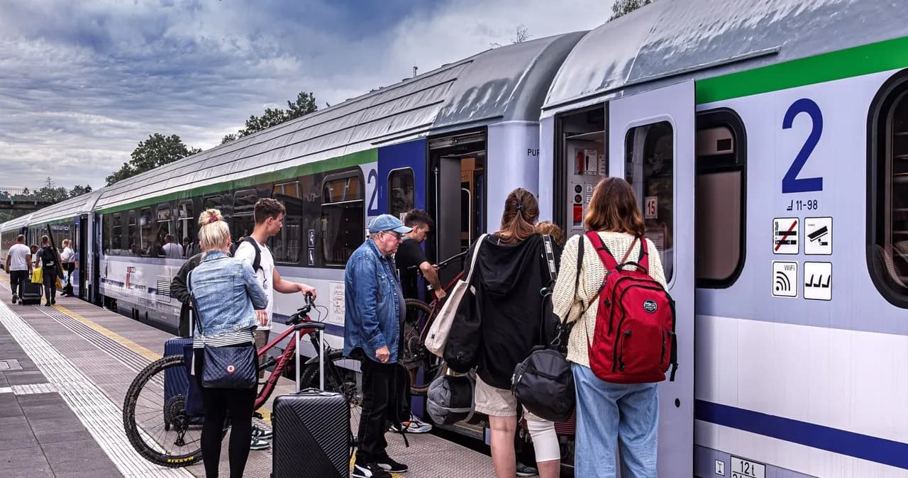 Ile jest zniżki na bilet ulgowy PKP? Sprawdź, kto może skorzystać Ile jest zniżki na bilet ulgowy PKP? Sprawdź, kto może skorzystać