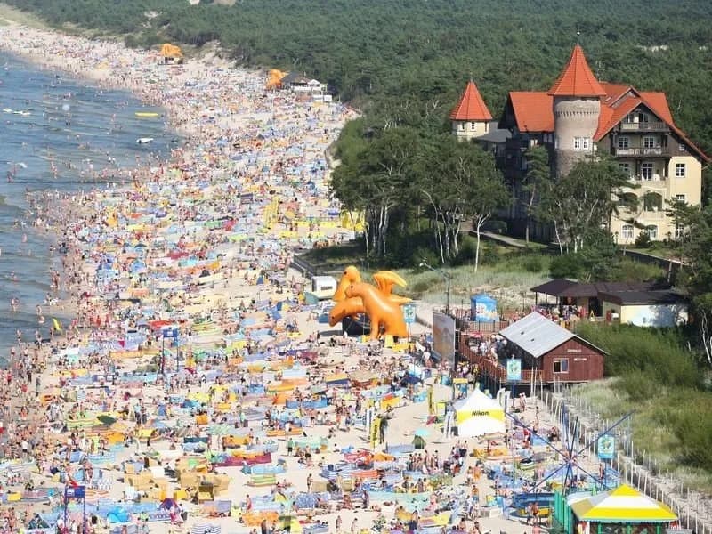 Łeba czy Ustka - Które miejsce na wakacje wybrać i dlaczego? Łeba czy Ustka - Które miejsce na wakacje wybrać i dlaczego?